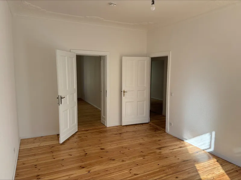 Schöne 3-Zimmer Wohnung mit Altbaucharme in Berlin-Schöneberg — photo 1